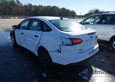 2016 Ford Focus S from USA, damaged, VIN 1FADP3E28GL339449